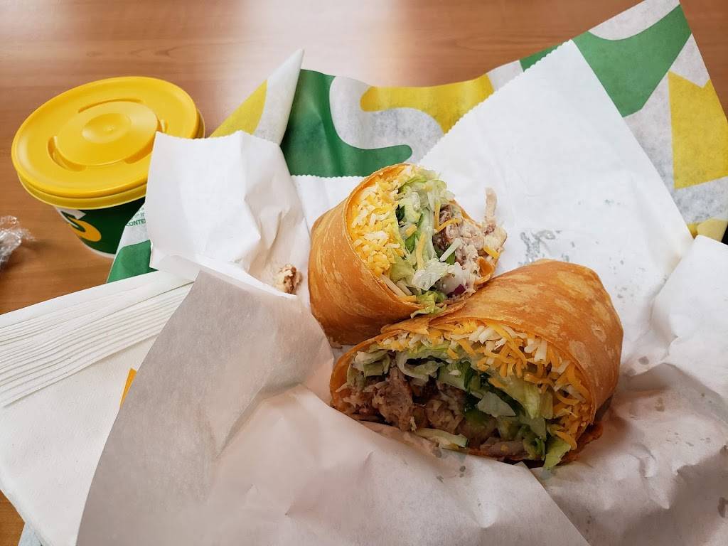 Subway | restaurant | 4410 N Prospect Rd, Peoria Heights, IL 61616, USA | 3096887280 OR +1 309-688-7280