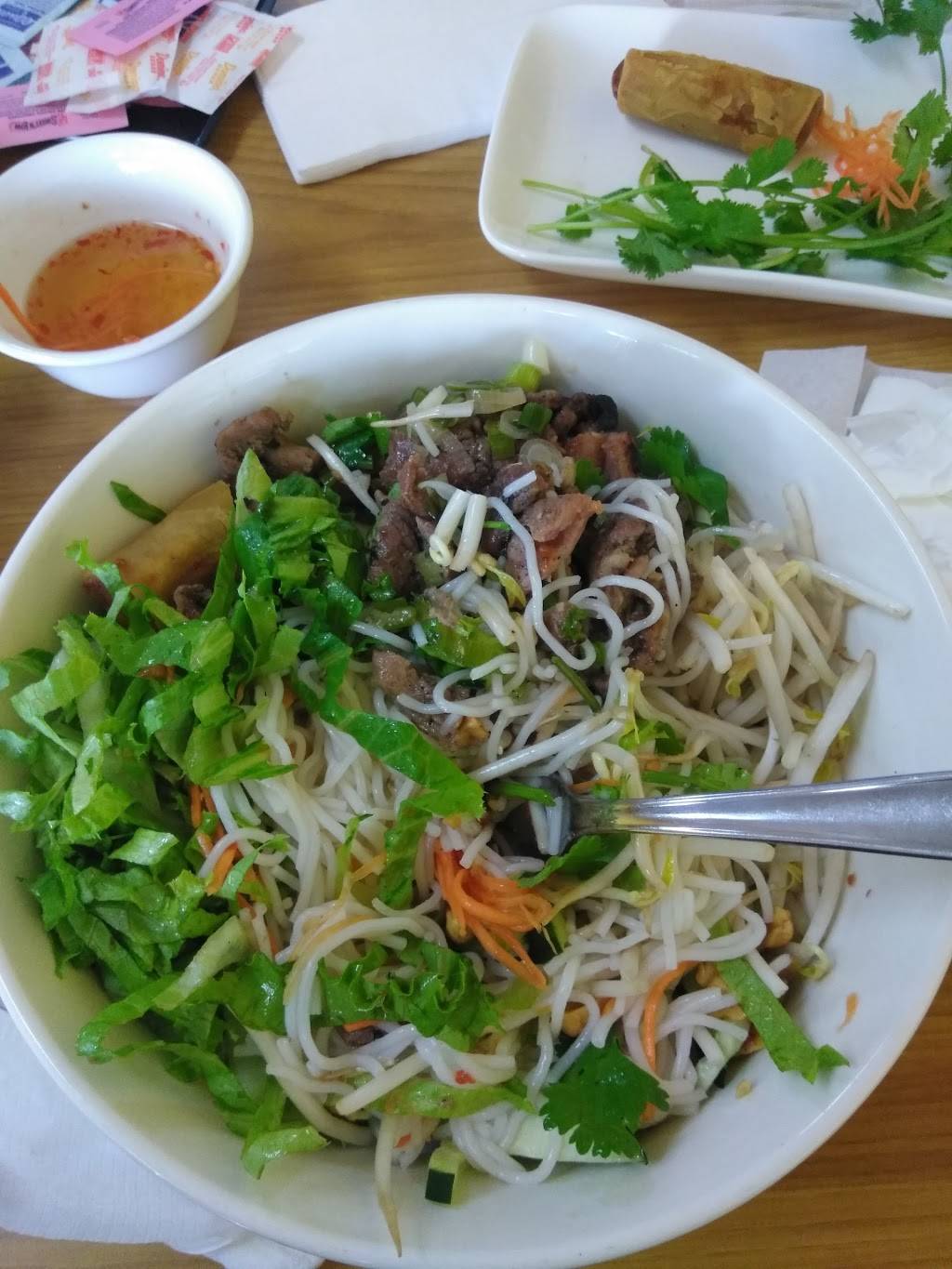 Vietsub & Pho | restaurant | 918 W Southmore Ave suite 110, Pasadena, TX 77502, USA | 3462044848 OR +1 346-204-4848