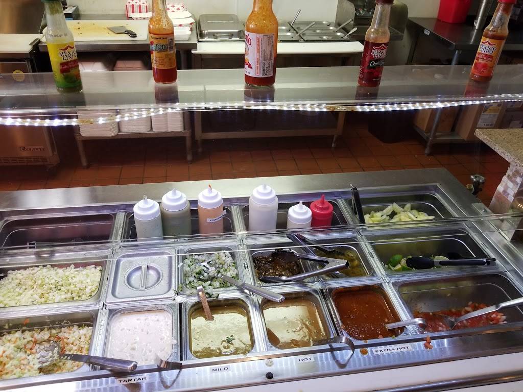 Santa Madre Taco Shop | restaurant | 4539 E Thomas Rd #105, Phoenix, AZ 85018, USA | 6024723168 OR +1 602-472-3168