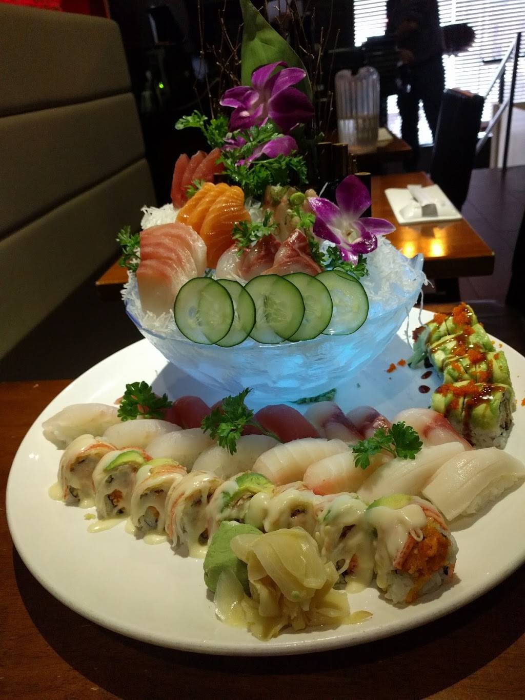 Crazy Sushi | restaurant | 1837 Chestnut St, Philadelphia, PA 19103, USA | 2159880398 OR +1 215-988-0398