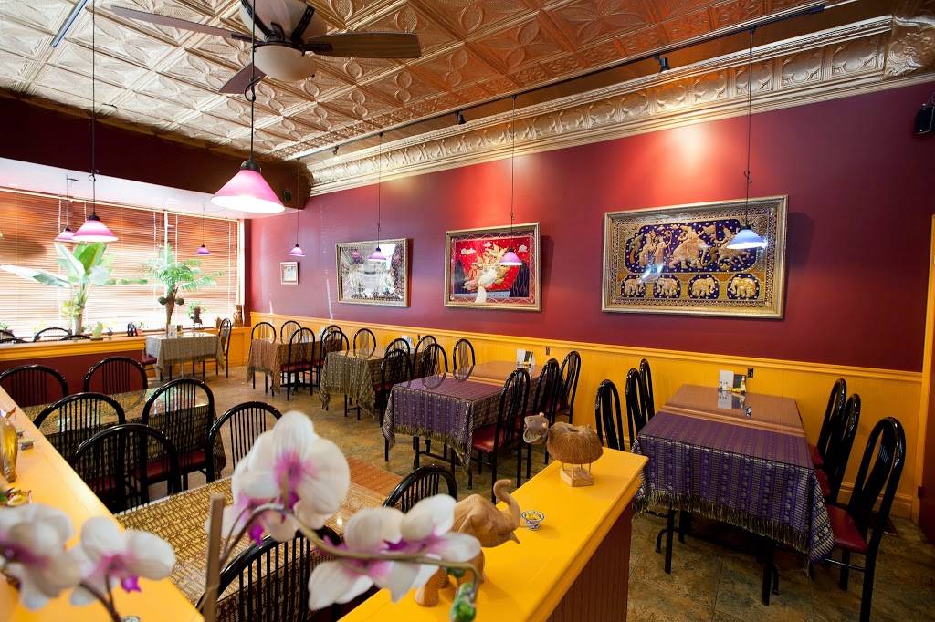 Mango Salad | restaurant | 95 Thames St S, Ingersoll, ON N5C 2T2, Canada | 5194251188 OR +1 519-425-1188