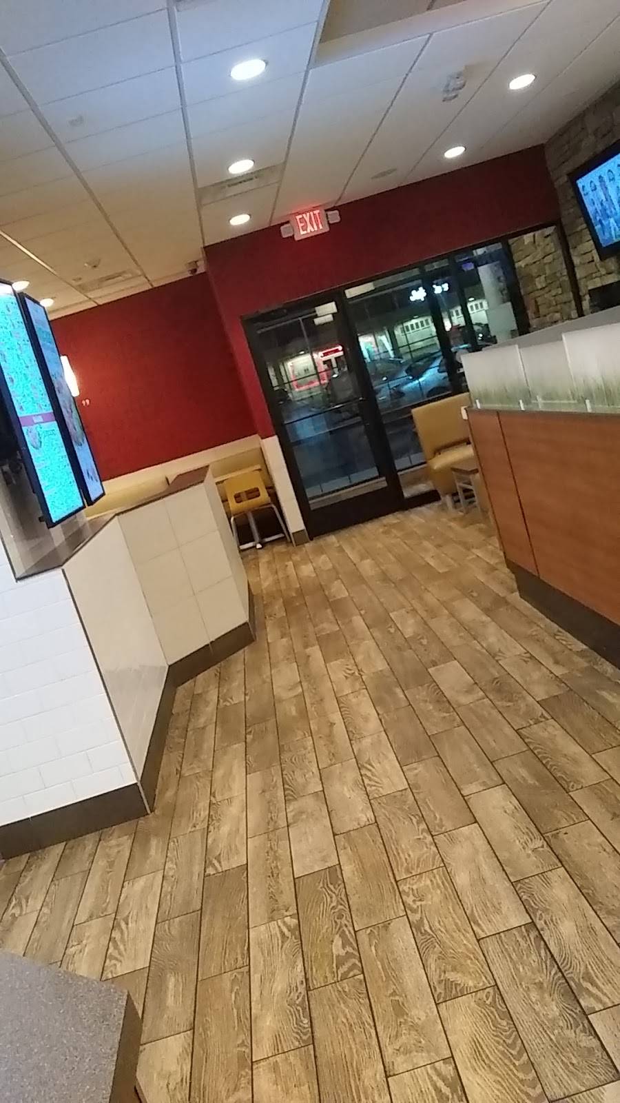 Wendys | restaurant | 4579 Austin Blvd, Island Park, NY 11558, USA | 5168890560 OR +1 516-889-0560