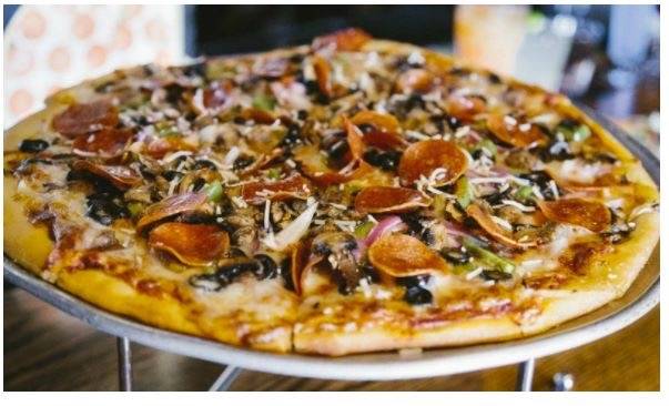 DiPiazza Restaurant and Lounge | night club | 5205 E Pacific Coast Hwy, Long Beach, CA 90804, USA | 5624982461 OR +1 562-498-2461