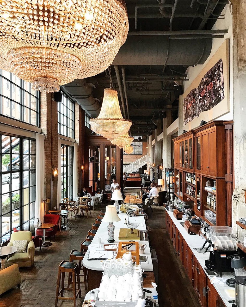 The Allis Chicago | restaurant | 113-125 N Green St, Chicago, IL 60607, USA | 3125218000 OR +1 312-521-8000