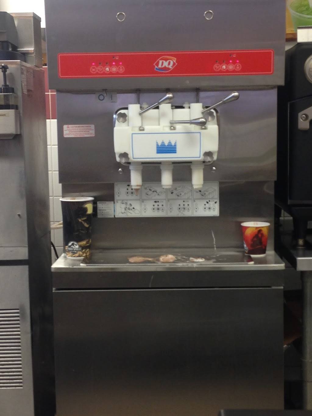 Dairy Queen | restaurant | 1958 E Wabash St, Frankfort, IN 46041, USA | 7656548221 OR +1 765-654-8221