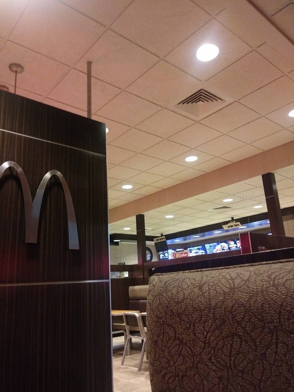 McDonalds | cafe | 4810 S Broadway, Wichita, KS 67216, USA | 3165220588 OR +1 316-522-0588