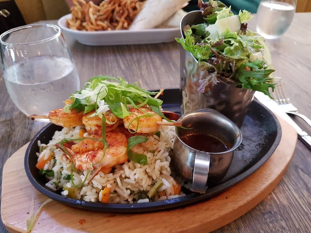 Quai St-Raymond | restaurant | 60 Boulevard Saint-Raymond, Gatineau, QC J8Y 1S1, Canada | 8197770924 OR +1 819-777-0924