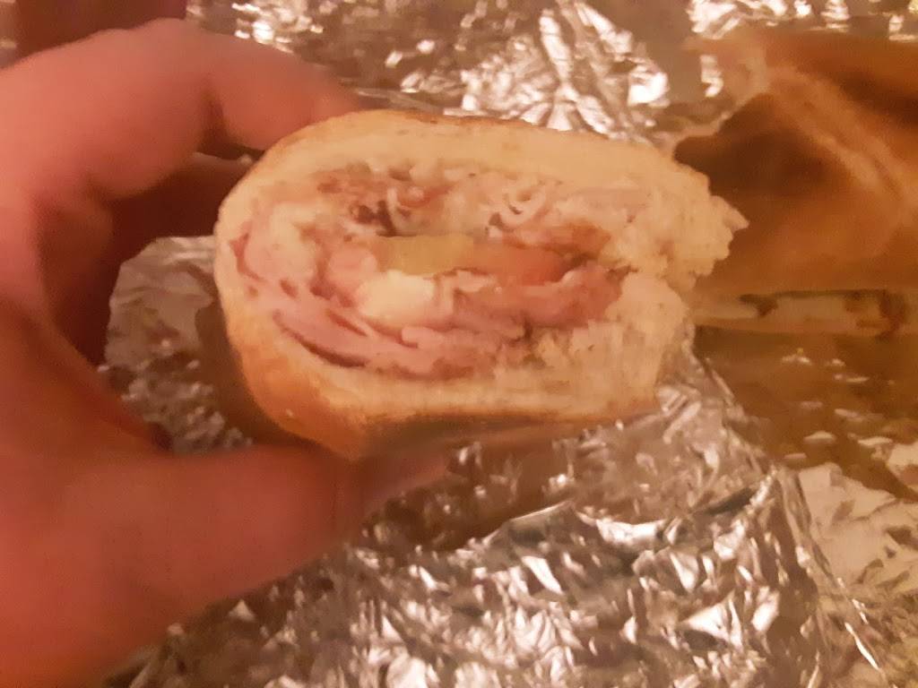 Palermo Pizza | restaurant | 4669 Alpine Ave NW, Comstock Park, MI 49321, USA | 6166472800 OR +1 616-647-2800