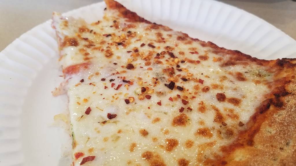 Seniores Pizza | meal delivery | 2415 19th Ave, San Francisco, CA 94116, USA | 4156612222 OR +1 415-661-2222