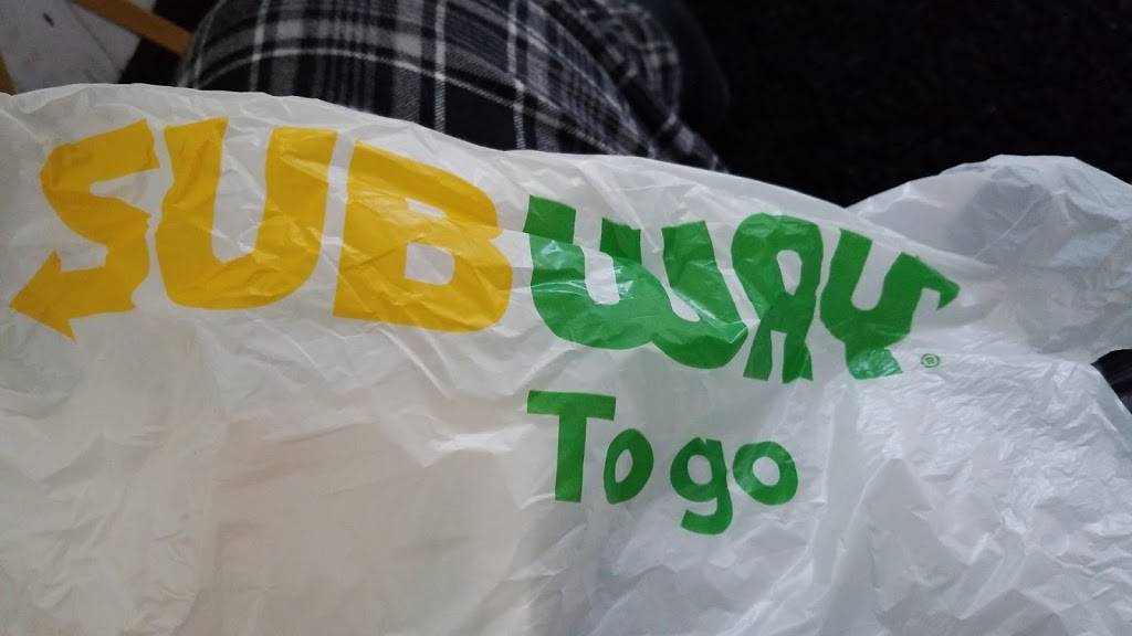 Subway Restaurants | restaurant | 15753 Roscoe Blvd, North Hills, CA 91343, USA | 8188910062 OR +1 818-891-0062