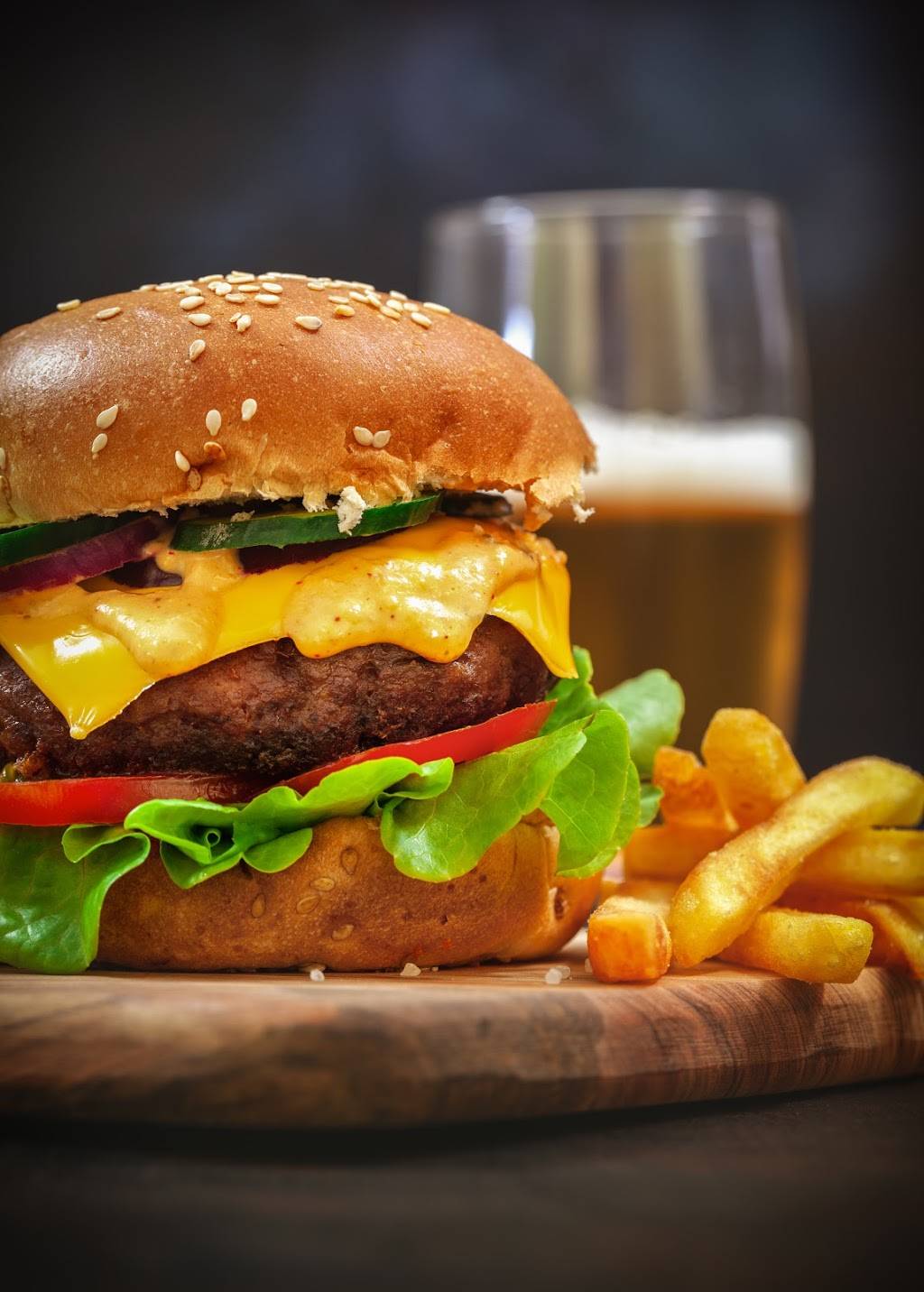 The Nest at Falcon Lakes | restaurant | 4605 Clubhouse Dr, Basehor, KS 66007, USA | 9136624000 OR +1 913-662-4000