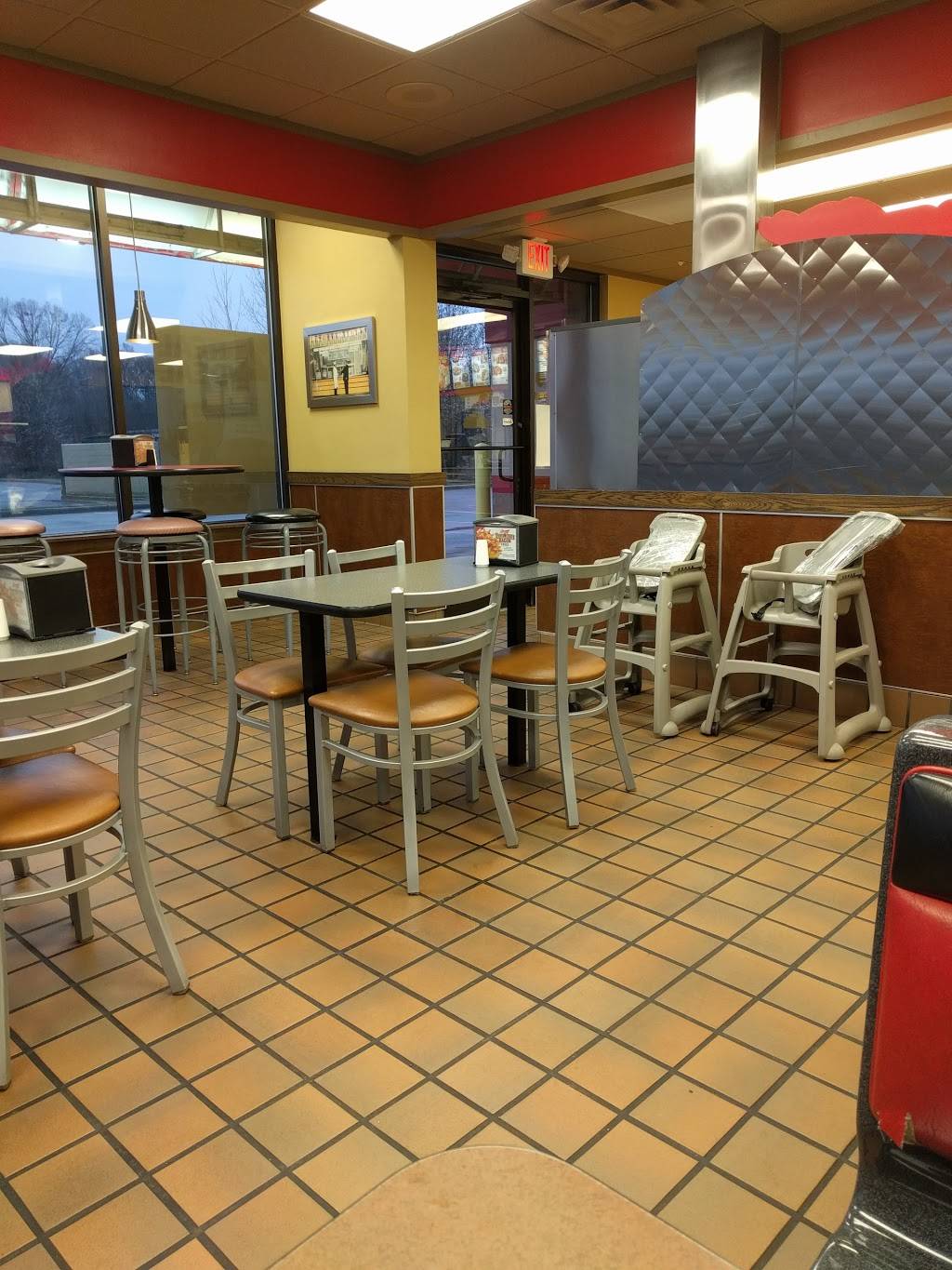 Hardees | restaurant | 11838 AL-157, Moulton, AL 35650, USA | 2569746363 OR +1 256-974-6363