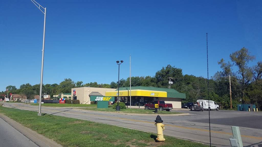Subway | meal takeaway | 11210 Shawnee Mission Pkwy, Shawnee, KS 66203, USA | 9136315588 OR +1 913-631-5588
