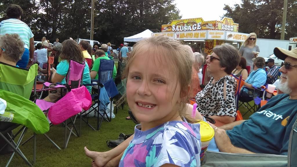 Village Inn | restaurant | 107 S Catherine St, Pickens, SC 29671, USA | 8648789170 OR +1 864-878-9170