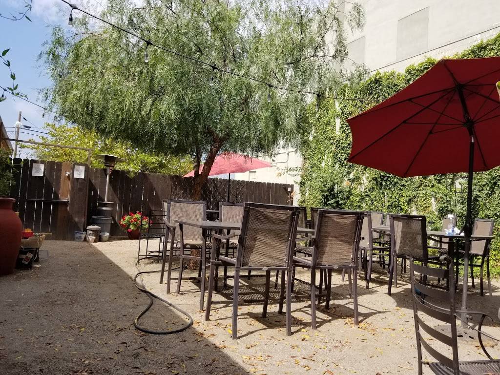 Louis Cairos | restaurant | 558 7th St, Williams, CA 95987, USA | 5304735927 OR +1 530-473-5927