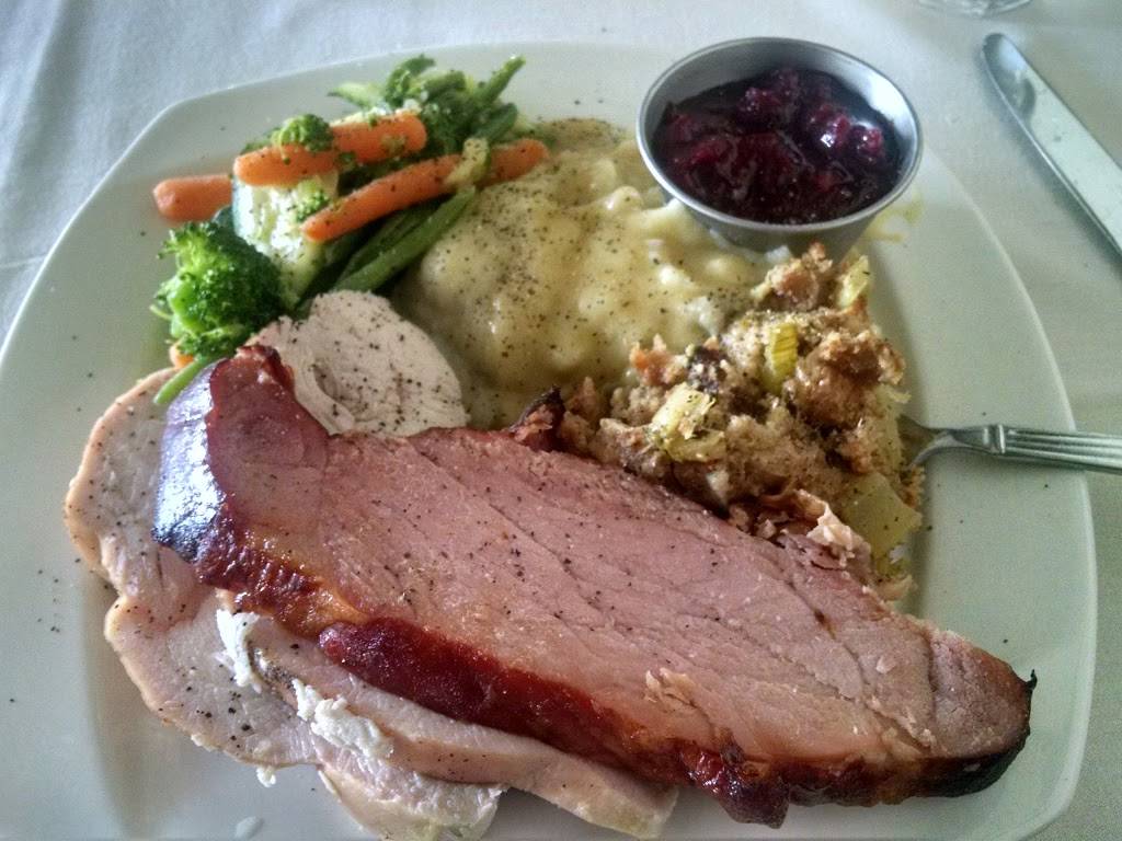 Ives Hill Country Club | restaurant | 465 W Flower Ave, Watertown, NY 13601, USA | 3157754837 OR +1 315-775-4837