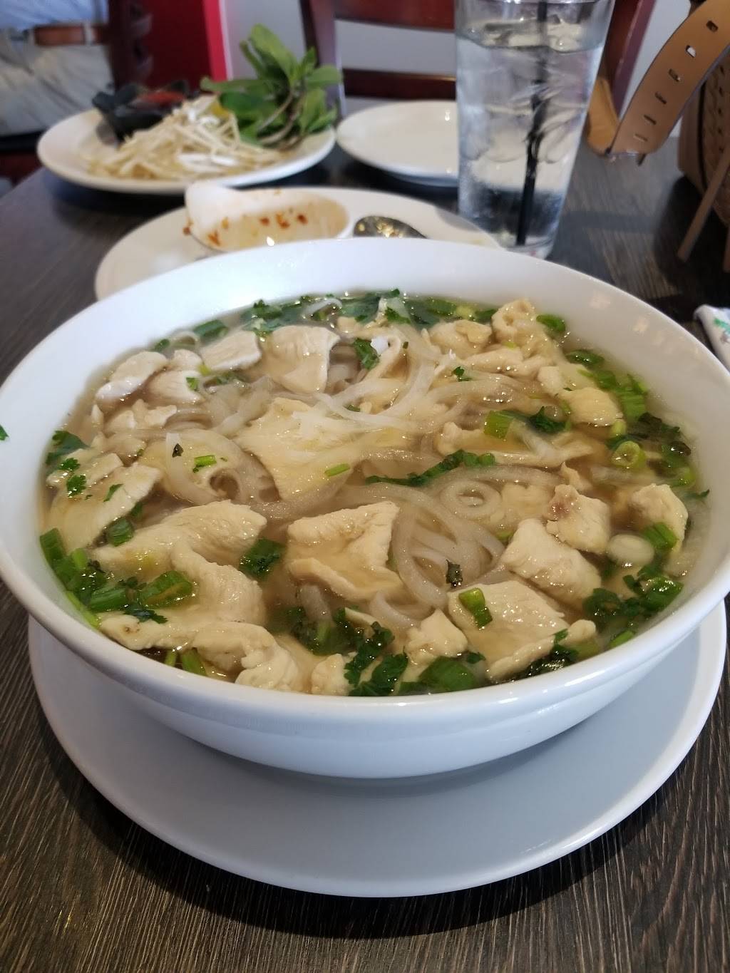 RedThai Southeast Asian Kitchen | restaurant | 7822 N 12th St, Phoenix, AZ 85020, USA | 6028703015 OR +1 602-870-3015