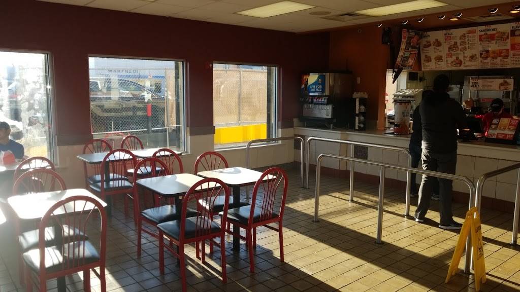 KFC | restaurant | 2471 Hylan Blvd, Staten Island, NY 10306, USA | 7186674882 OR +1 718-667-4882