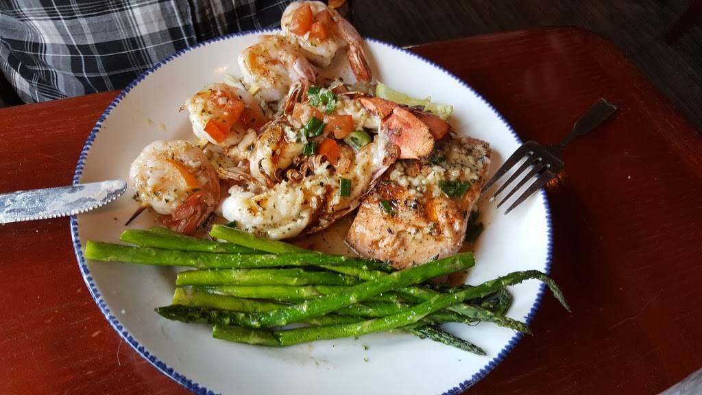 Red Lobster | restaurant | 3464 River Towne Point Circle, Grandville, MI 49418, USA | 6164061190 OR +1 616-406-1190