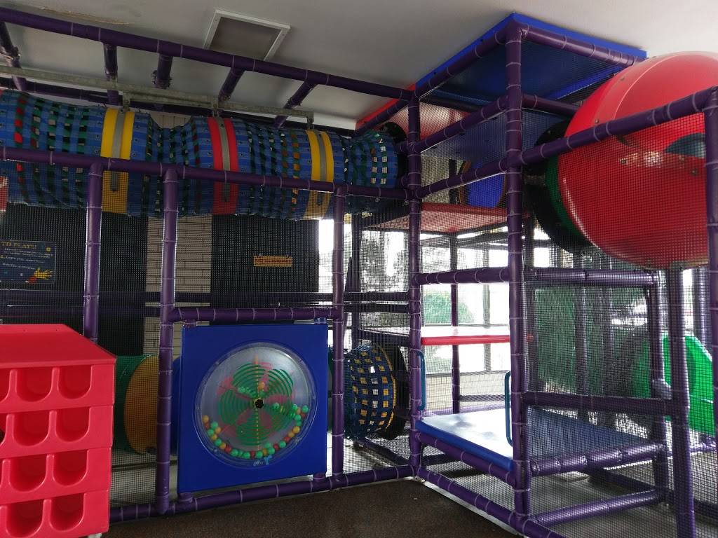 McDonalds | cafe | 2421 TX-71, Columbus, TX 78934, USA | 9797328293 OR +1 979-732-8293