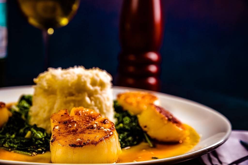 Tavern on the Point | restaurant | 6724 N Northwest Hwy, Chicago, IL 60631, USA | 7738676300 OR +1 773-867-6300