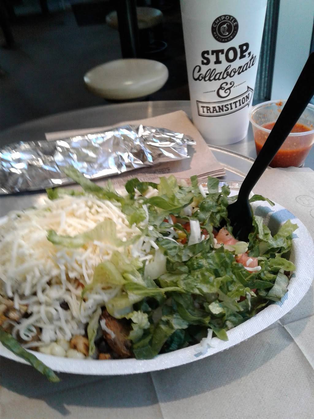 Chipotle Mexican Grill | restaurant | 4300 Wilson Blvd Ste 100, Arlington, VA 22203, USA | 7032439488 OR +1 703-243-9488