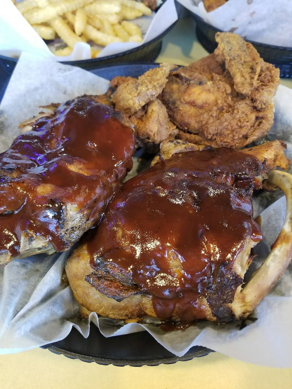 Heavenly Chicken And Ribs | restaurant | 10812 Town Center Blvd, Dunkirk, MD 20754, USA | 4102869660 OR +1 410-286-9660