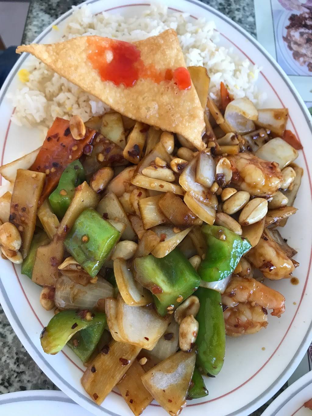 Chef Chens | restaurant | 820 Veterans Blvd, Redwood City, CA 94063, USA | 6502611377 OR +1 650-261-1377