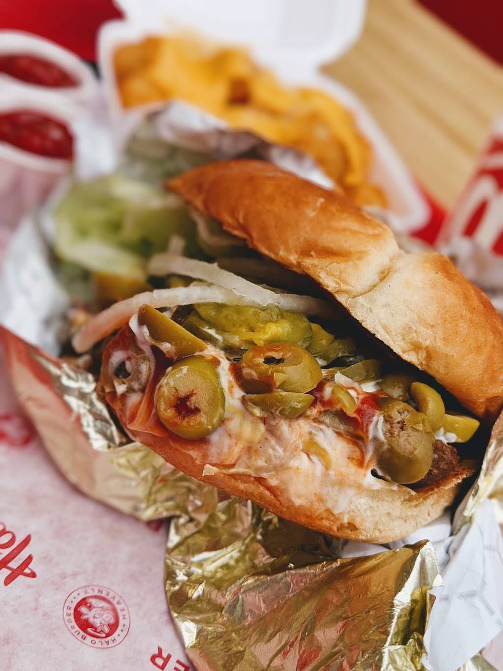 Halo Burger (Birch Run) | restaurant | 9130 Birch Run Rd, Birch Run, MI 48415, USA | 9896245441 OR +1 989-624-5441