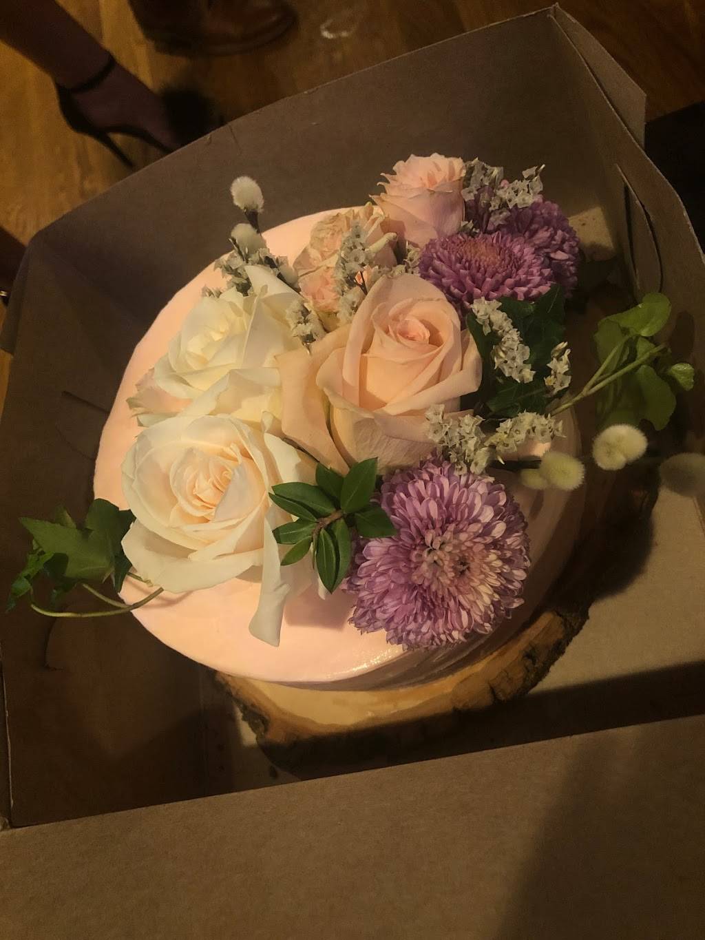 Sazon Y Mambo | restaurant | 1691 Main St, Bridgeport, CT 06604, USA | 2033363636 OR +1 203-336-3636