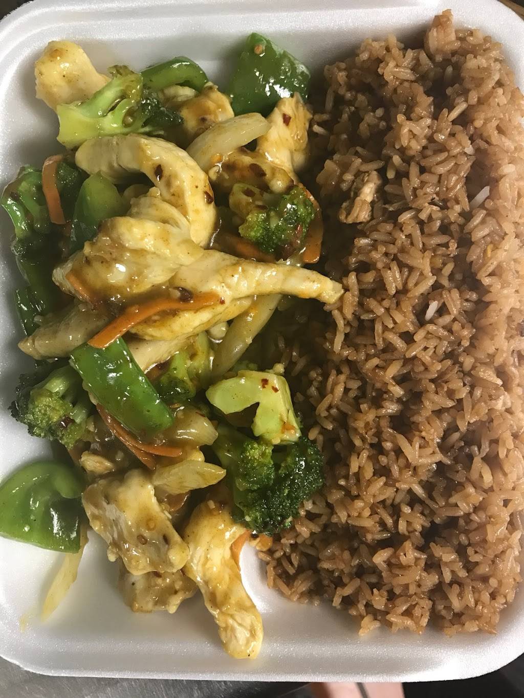 Panda Garden | restaurant | 4680 W Walton Blvd, Waterford Twp, MI 48329, USA | 2485997200 OR +1 248-599-7200