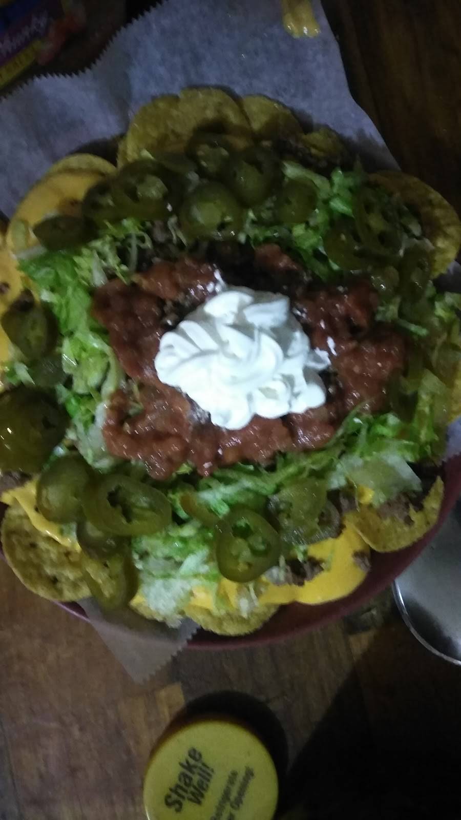 Dablitz Sports Bar and Grill | restaurant | 1318 N 9th St, East St Louis, IL 62201, USA | 6184825489 OR +1 618-482-5489