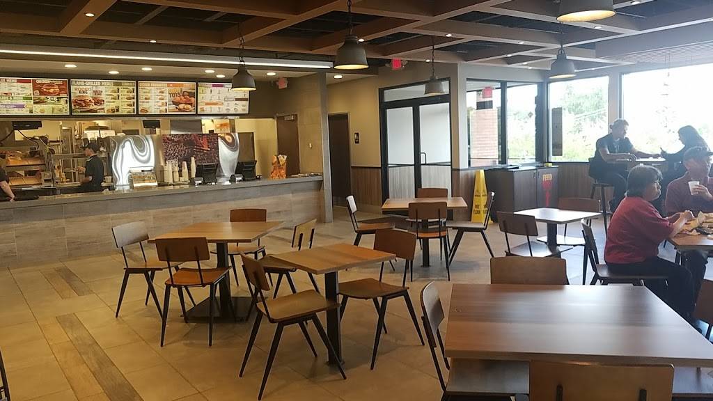 Burger King | restaurant | 14 Pearl Rd, Brunswick, OH 44212, USA | 3302206770 OR +1 330-220-6770