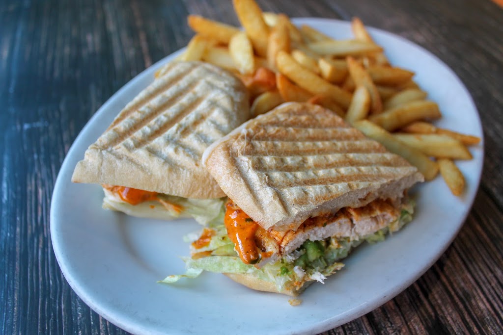 Red Rock Tavern | restaurant | 369 Capitol Ave, Hartford, CT 06106, USA | 8602464527 OR +1 860-246-4527