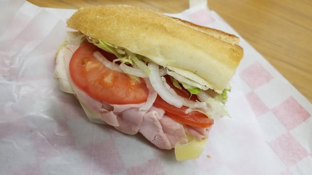 Braccos Pizza | restaurant | 7596A Beth Bath Pike, Bath, PA 18014, USA | 4842813625 OR +1 484-281-3625