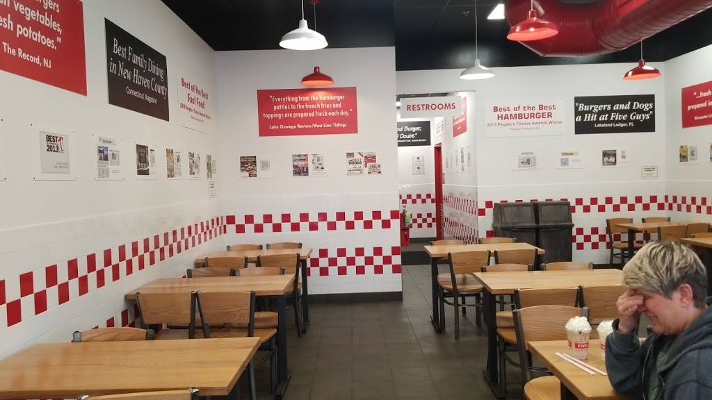 Five Guys | meal takeaway | 2750 E Bidwell St, Folsom, CA 95630, USA | 9164690001 OR +1 916-469-0001