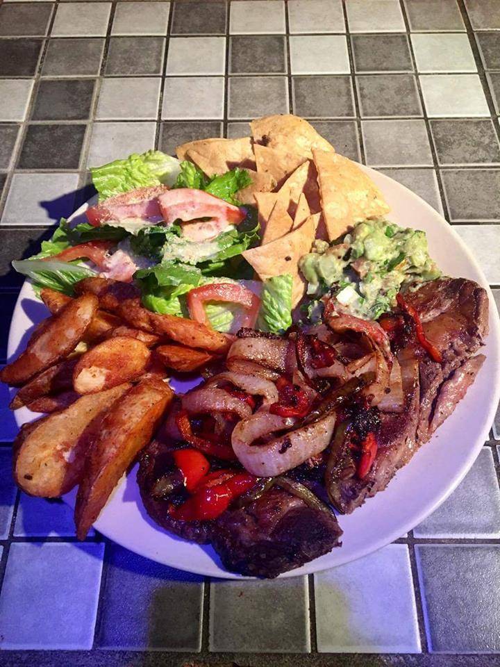 Deep Chope | restaurant | Benito Juárez 981, La Hacienda, 21448 Tecate, B.C., Mexico | 016655242913 OR +52 665 524 2913