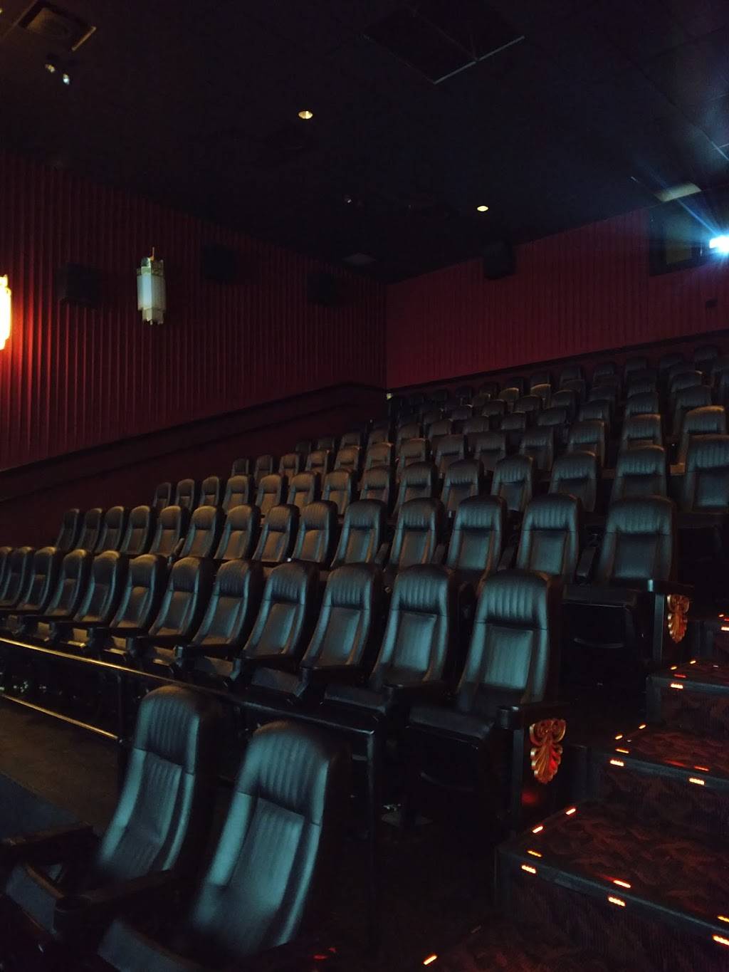 Cinemark Paducah | meal takeaway | Kentucky Oaks Mall, 5159 Hinkleville Rd, Paducah, KY 42001, USA | 2704449588 OR +1 270-444-9588