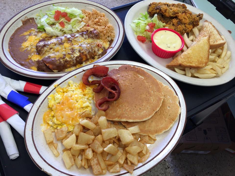 The Corner Stop | restaurant | 2021 Ben Ficklin Rd, San Angelo, TX 76903, USA | 3256537414 OR +1 325-653-7414