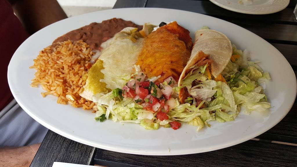 El Serrano | restaurant | 2151 Columbia Ave, Lancaster, PA 17603, USA | 7173976191 OR +1 717-397-6191