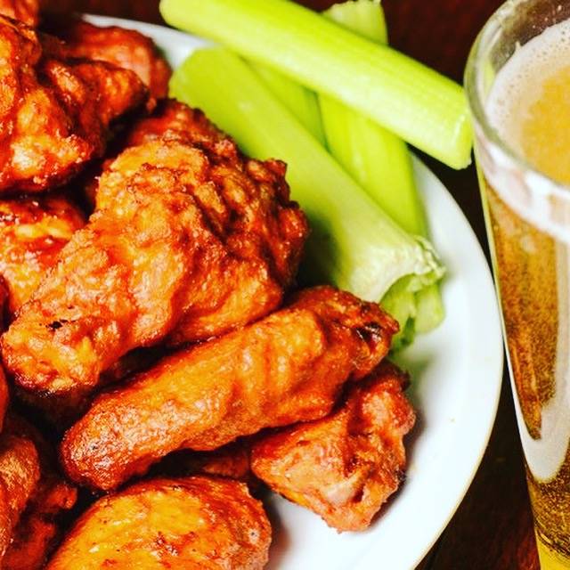 Stadium View Bar, Grill & Banquet | restaurant | 1963 Holmgren Way, Green Bay, WI 54304, USA | 9204981989 OR +1 920-498-1989