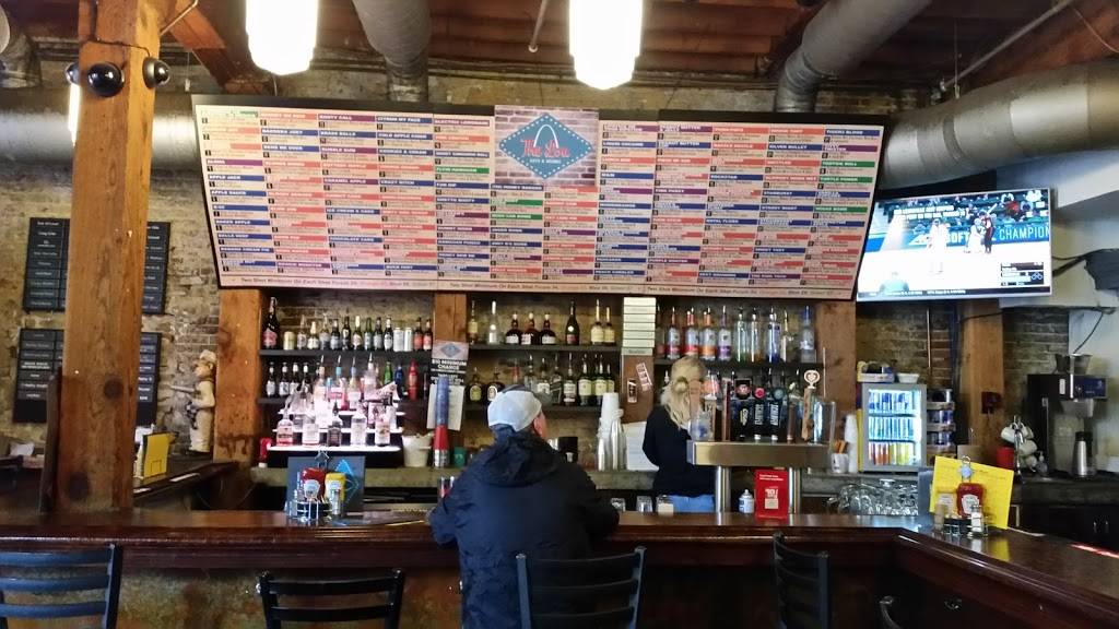 The Lou Eats & Drinks | restaurant | 710 N 2nd St, St. Louis, MO 63102, USA | 3146219570 OR +1 314-621-9570