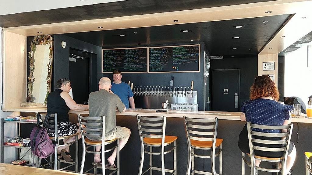 Raindrop Tap House | restaurant | 4545 SW Angel Ave Ste 170, Beaverton, OR 97005, USA | 9718650227 OR +1 971-865-0227