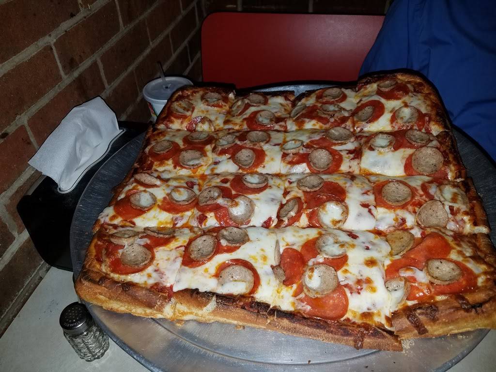 Elizabeths Pizza | restaurant | 2365 Virginia Ave, Collinsville, VA 24078, USA | 2766473859 OR +1 276-647-3859