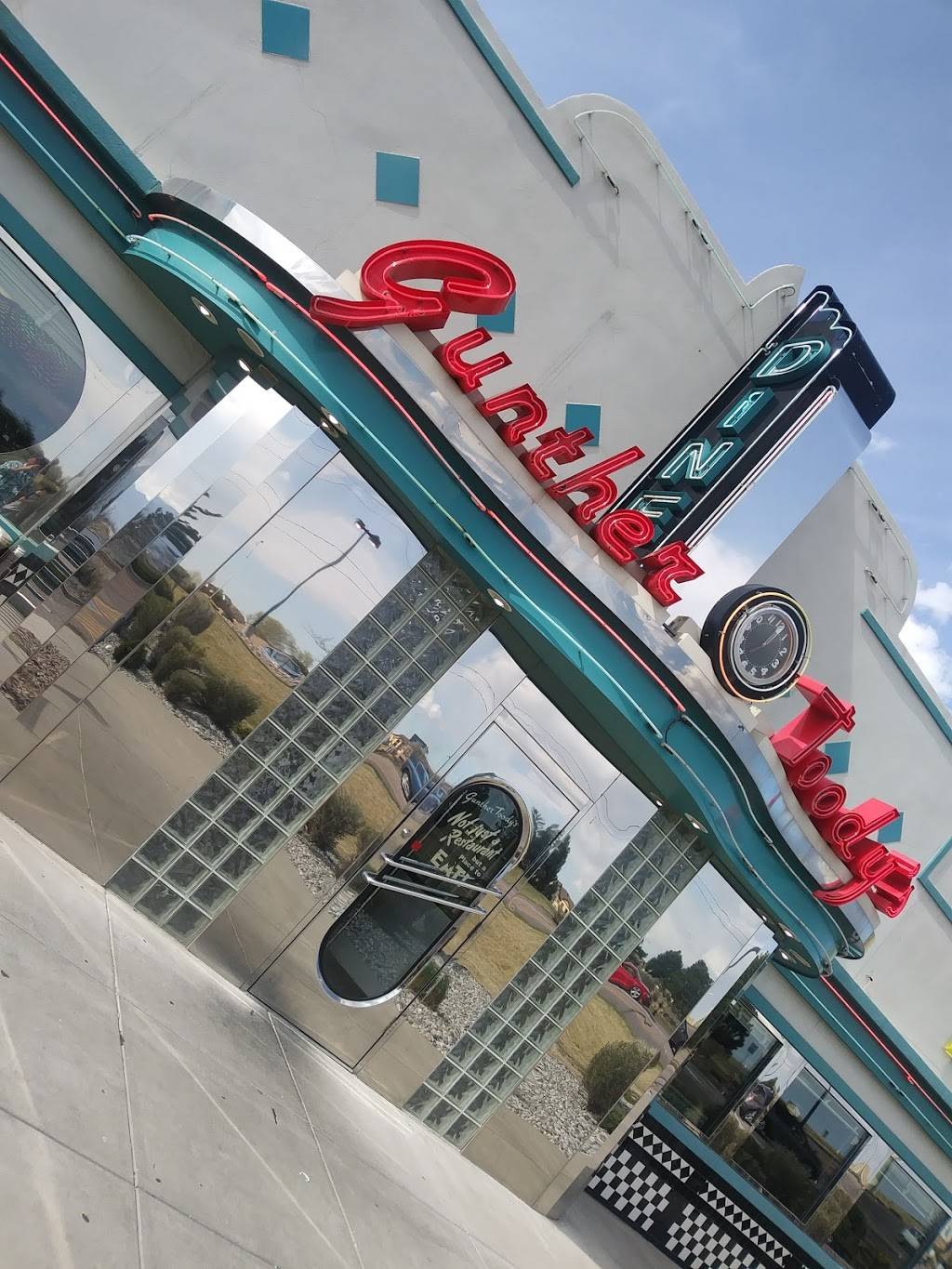 Gunther Toodys: Colorado Springs (Woodmen Rd) | restaurant | 5490 E Woodmen Rd, Colorado Springs, CO 80920, USA | 7195481955 OR +1 719-548-1955