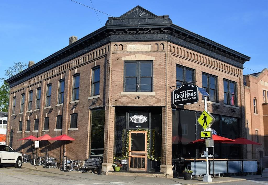 Richmond BratHaus | restaurant | 10310 N Main St, Richmond, IL 60071, USA | 8158621762 OR +1 815-862-1762