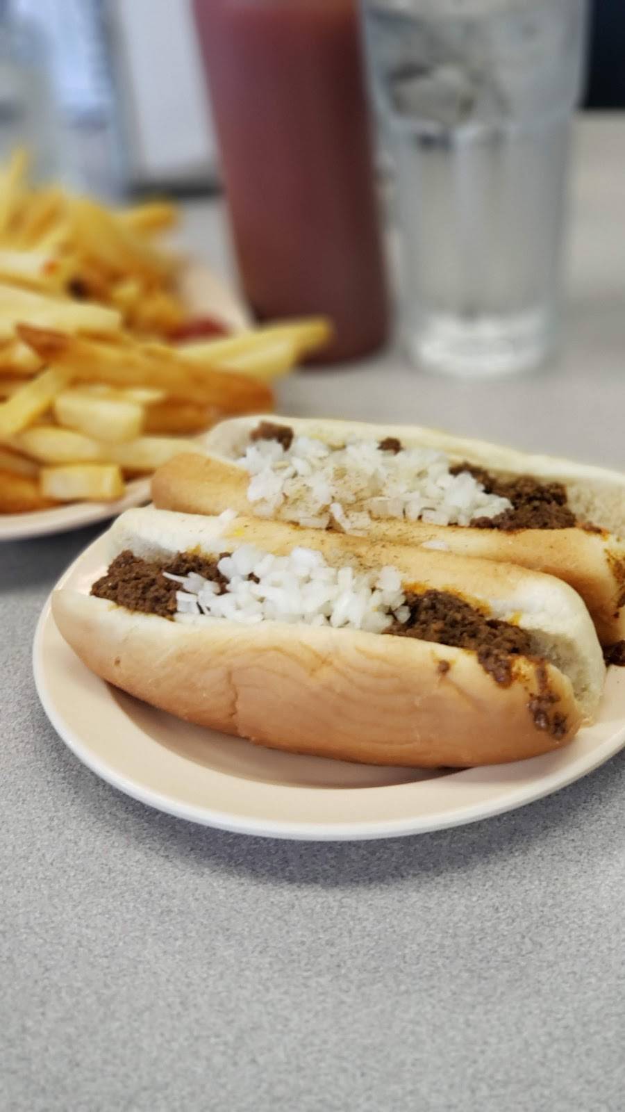 Rods Grill | restaurant | 6 Washington St, Warren, RI 02885, USA | 4012459405 OR +1 401-245-9405