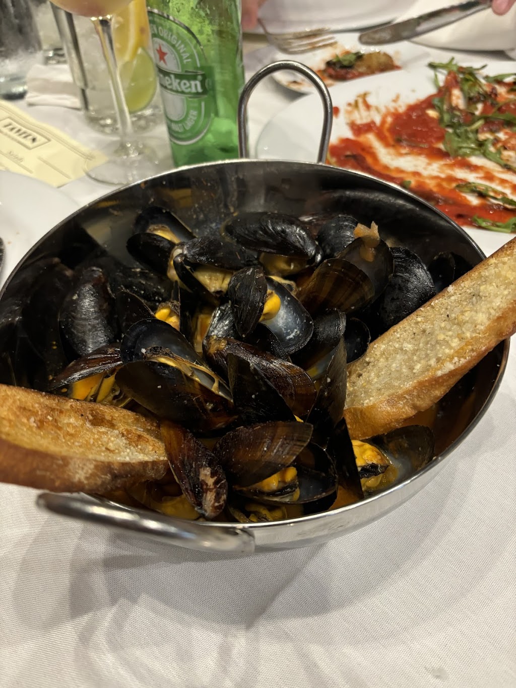 Tavern on The Glen | restaurant | 1820 Tower Dr, Glenview, IL 60026, USA | 2246613096 OR +1 224-661-3096