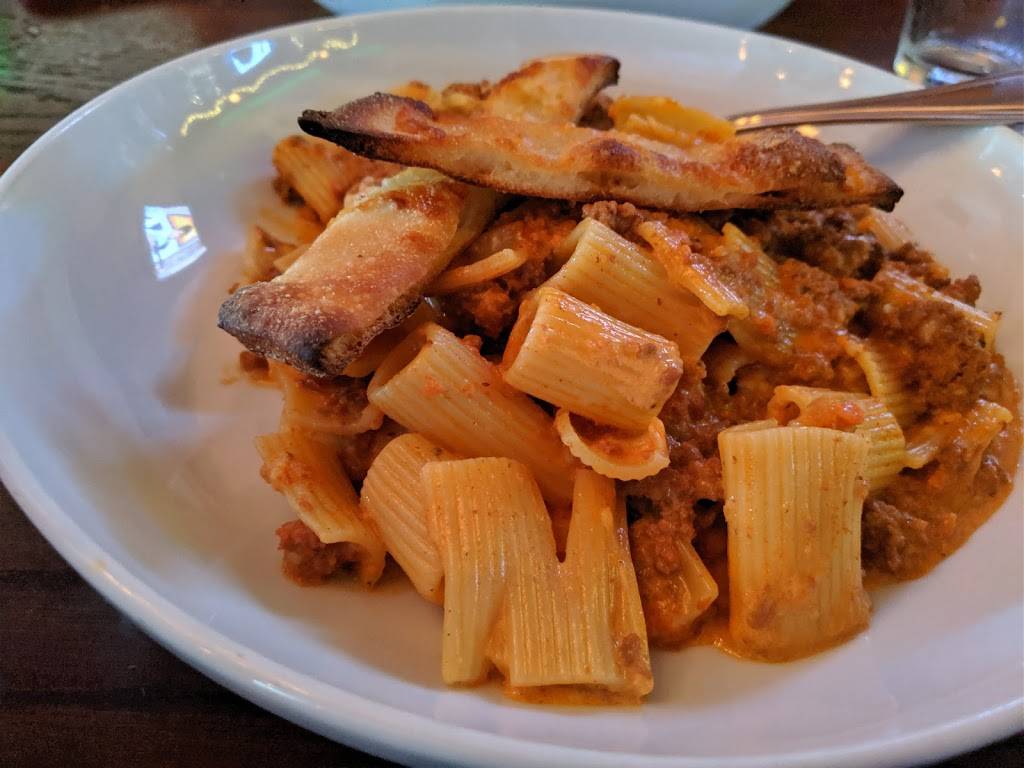 Black Horse Tavern | restaurant | 32 Waterfield Rd, Winchester, MA 01890, USA | 7813691620 OR +1 781-369-1620