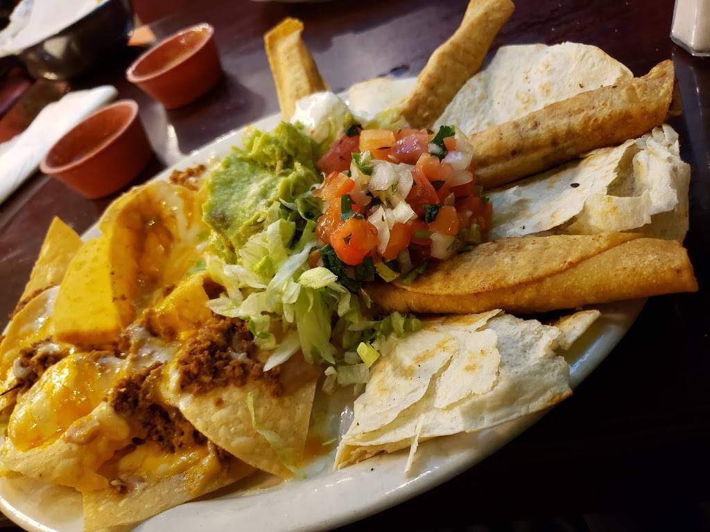 Felisitas Mexican Cafe | restaurant | 2102 NW Cache Rd, Lawton, OK 73507, USA | 5807135090 OR +1 580-713-5090
